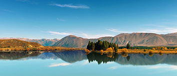 红蓝军团对决，赛场上瞬间火花四溅